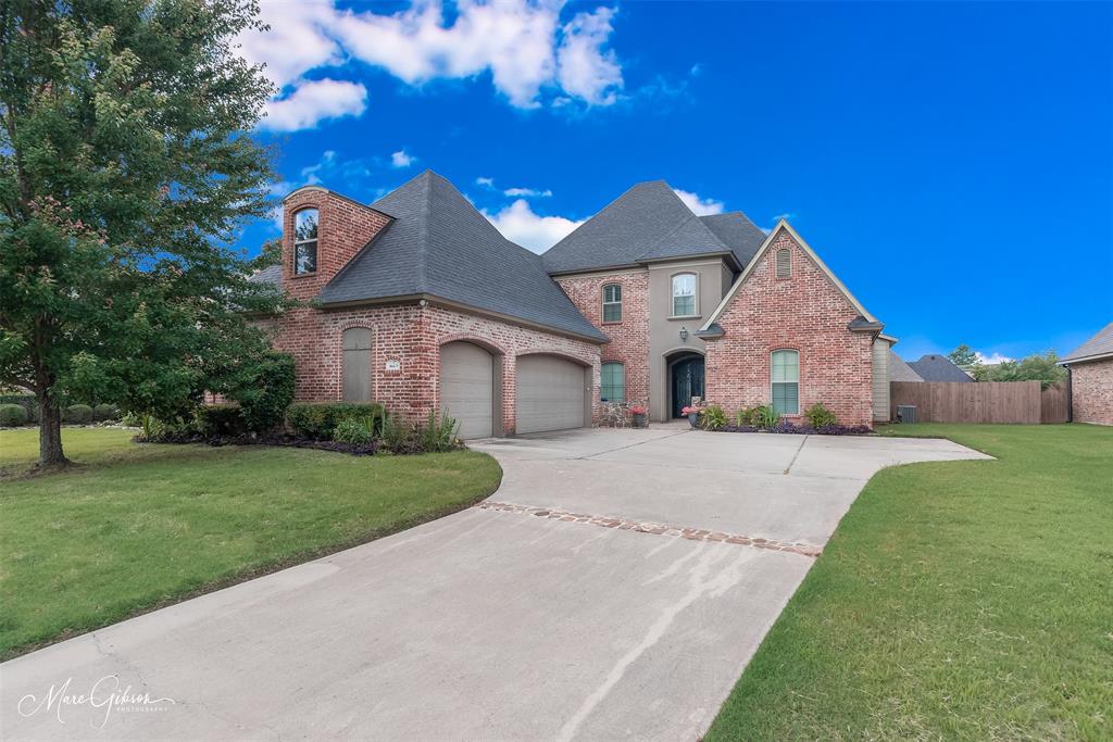 867 Chartres Drive