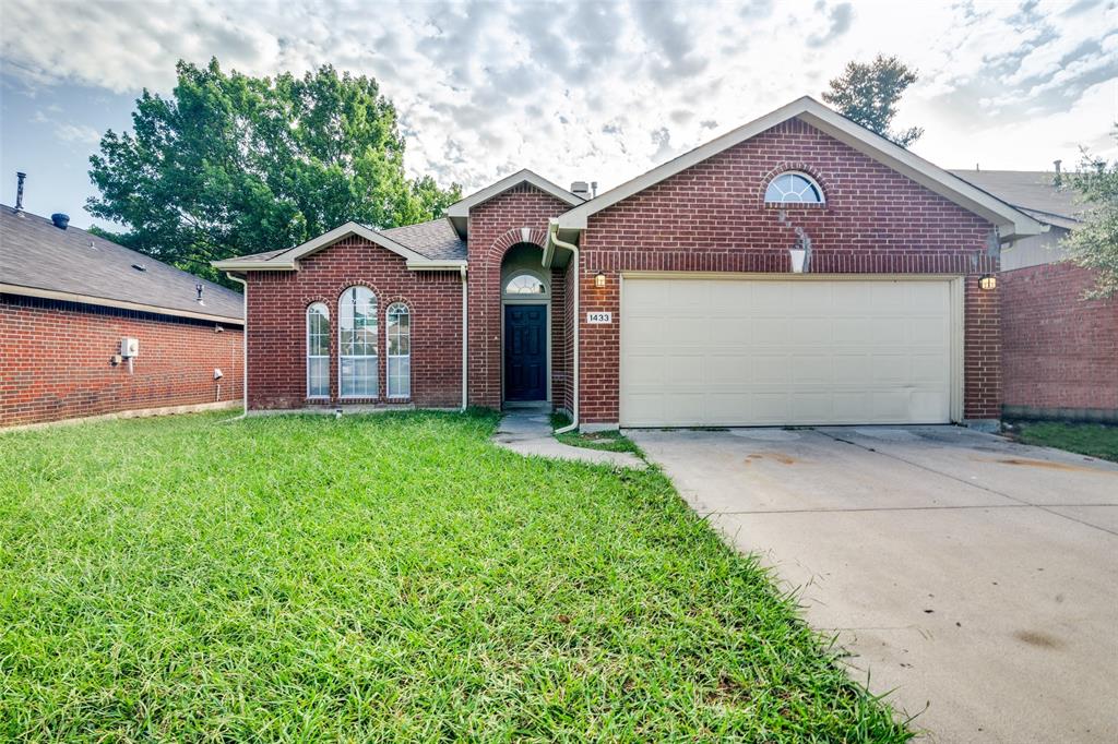 1433 Cross Courts Drive Property Photo 1