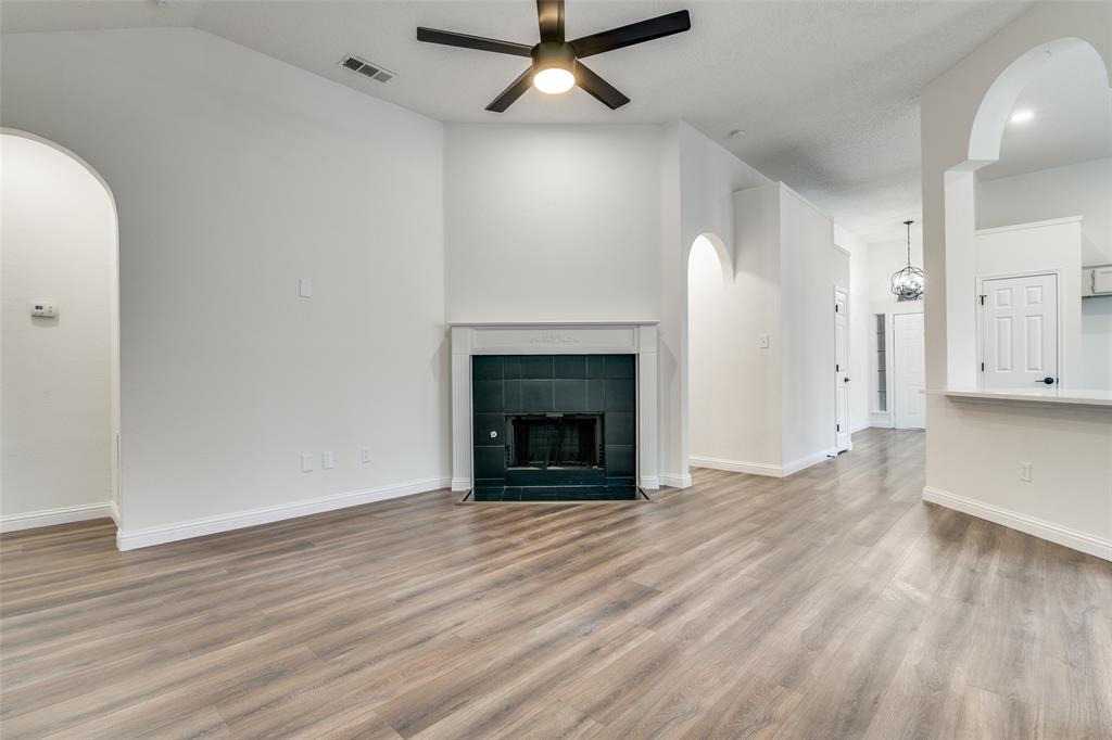 1433 Cross Courts Drive Property Photo 5