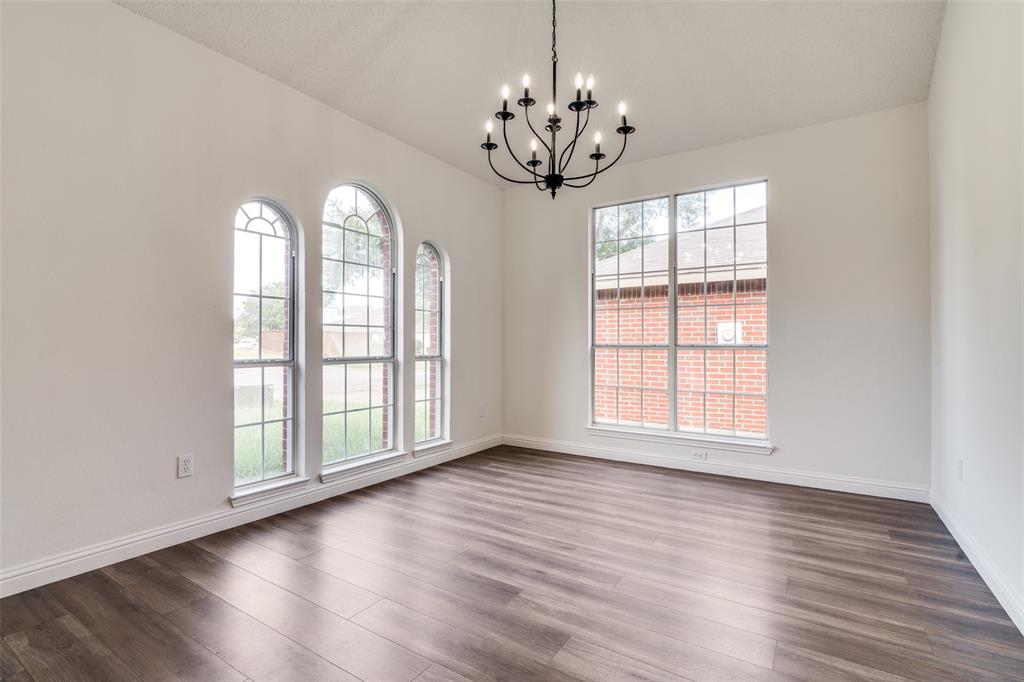 1433 Cross Courts Drive Property Photo 6