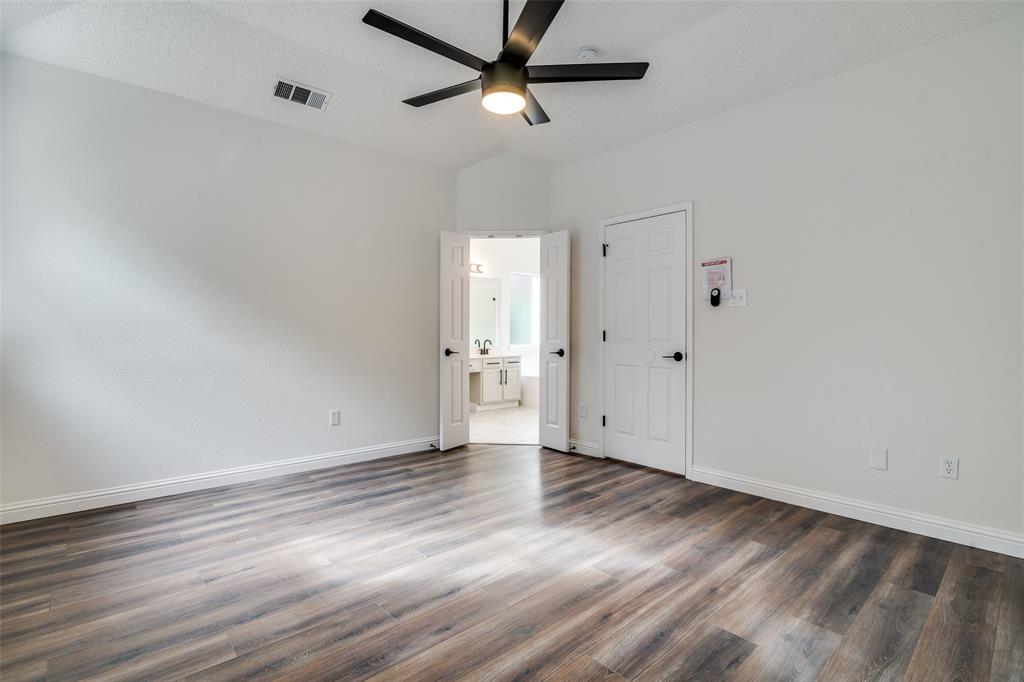 1433 Cross Courts Drive Property Photo 11