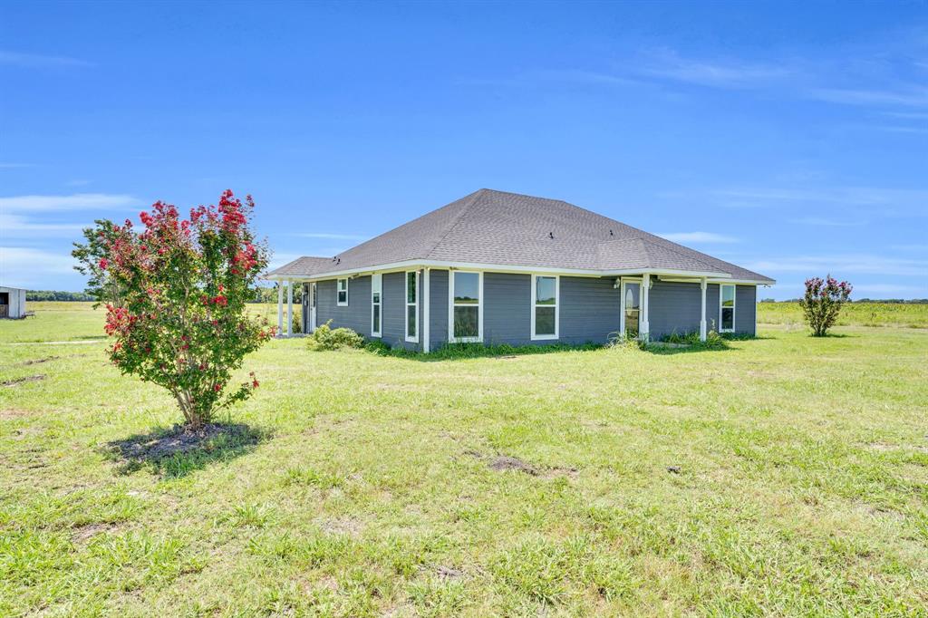 1139 Trumbull Road Property Photo 1