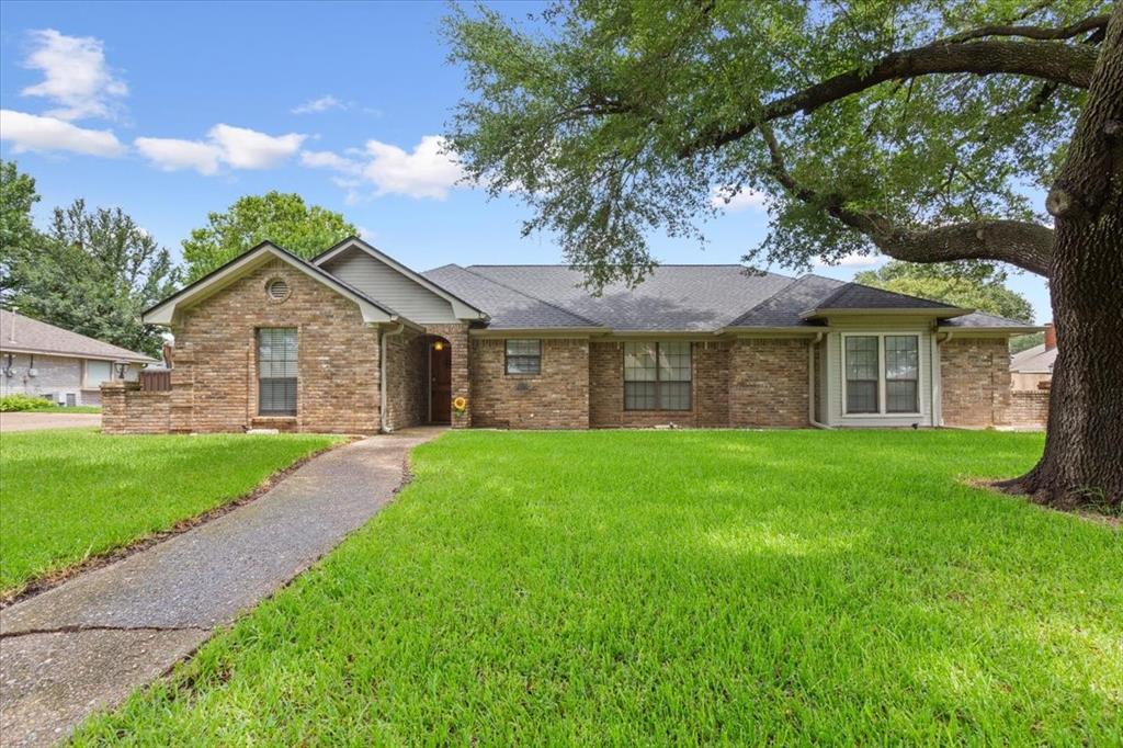 1215 Radisson Drive Property Photo 1