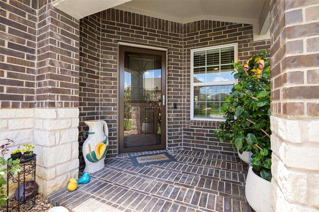 905 Rough Hollow Drive Property Photo 4