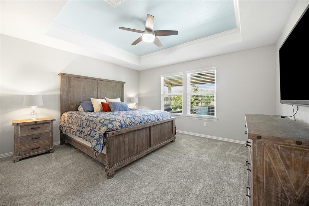 905 Rough Hollow Drive Property Photo 11