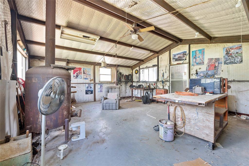 601 Country Oaks Lane Property Photo 17