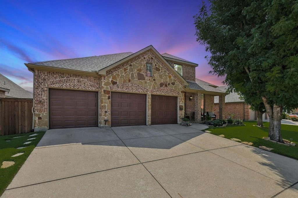 2804 Dog Leg Trail Property Photo 1