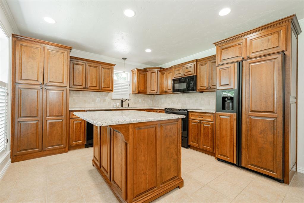520 Overland Drive Property Photo 6