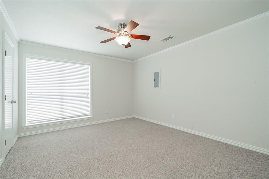 520 Overland Drive Property Photo 13
