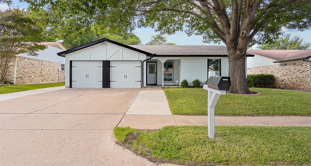 6425 Grasshopper Drive Property Photo 1