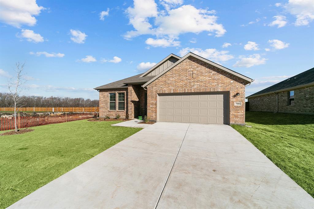 1422 Red Clover Avenue Property Photo 1