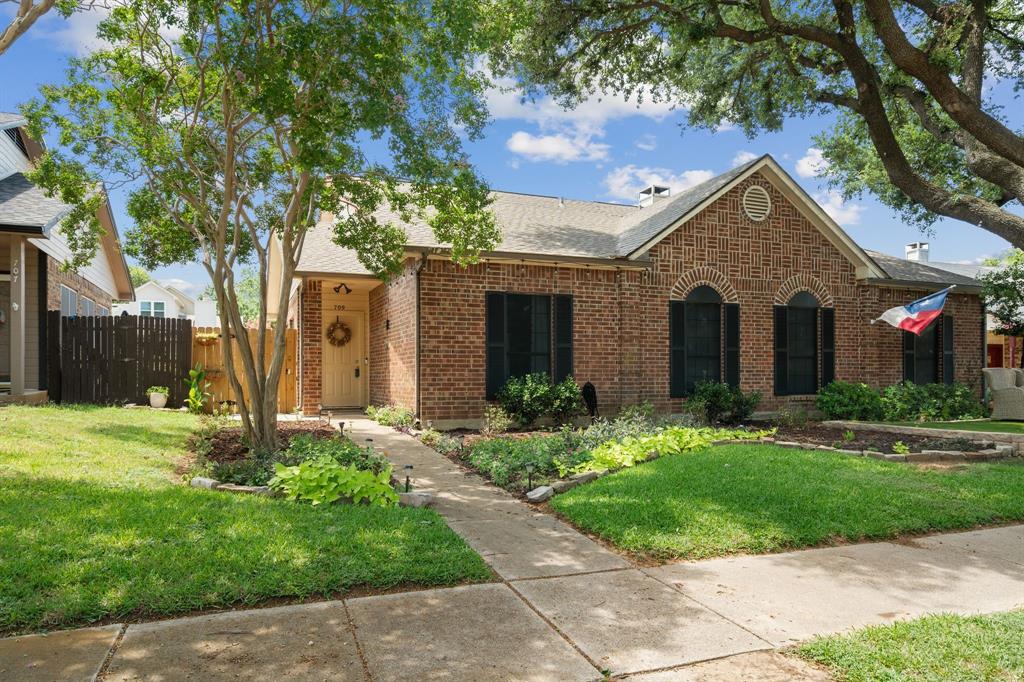 709 Normandy Drive Property Photo 1