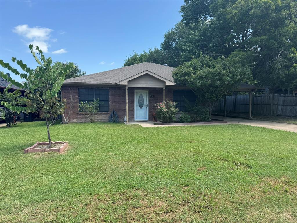705 E James Street Property Photo 1