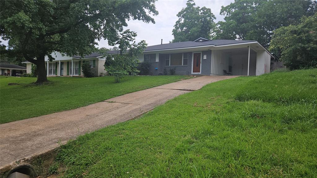 1724 Cross Lake Boulevard Property Photo 1