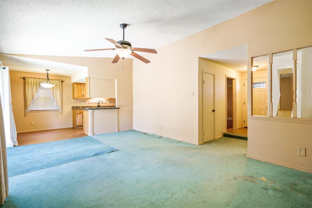 1710 Pine Knot Drive Property Photo 9