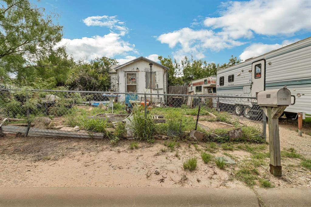 333 W 8th Street Property Photo 1