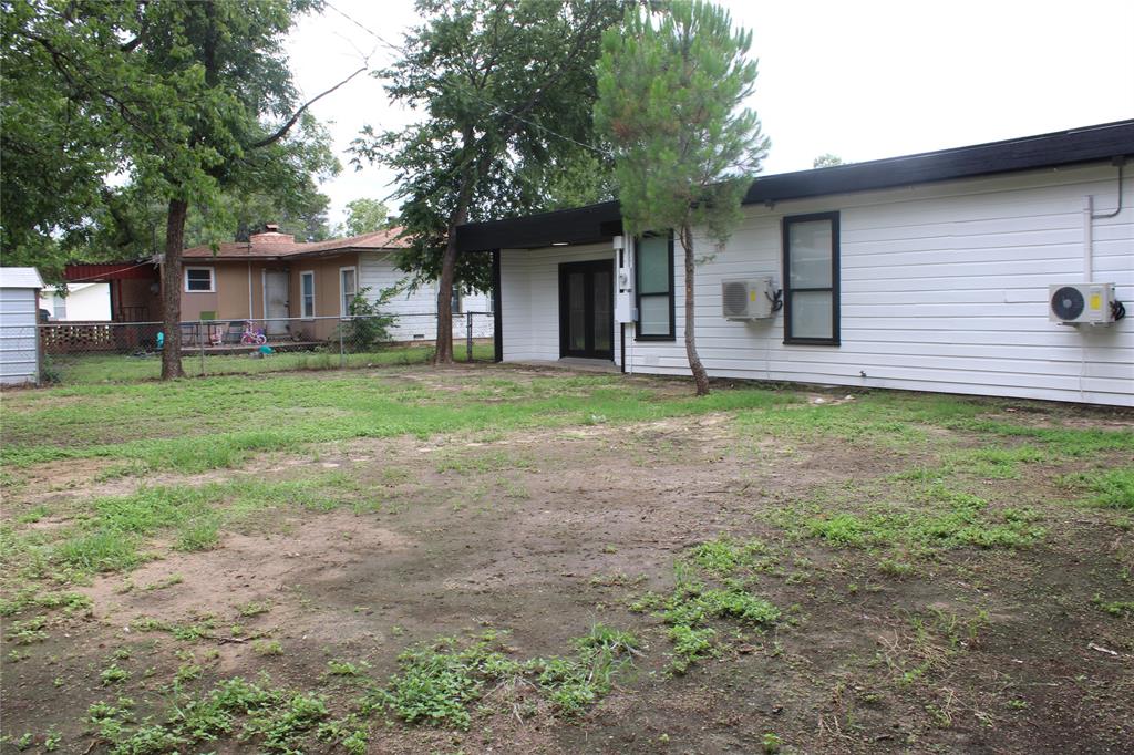2203 Southside Dr Property Photo 5