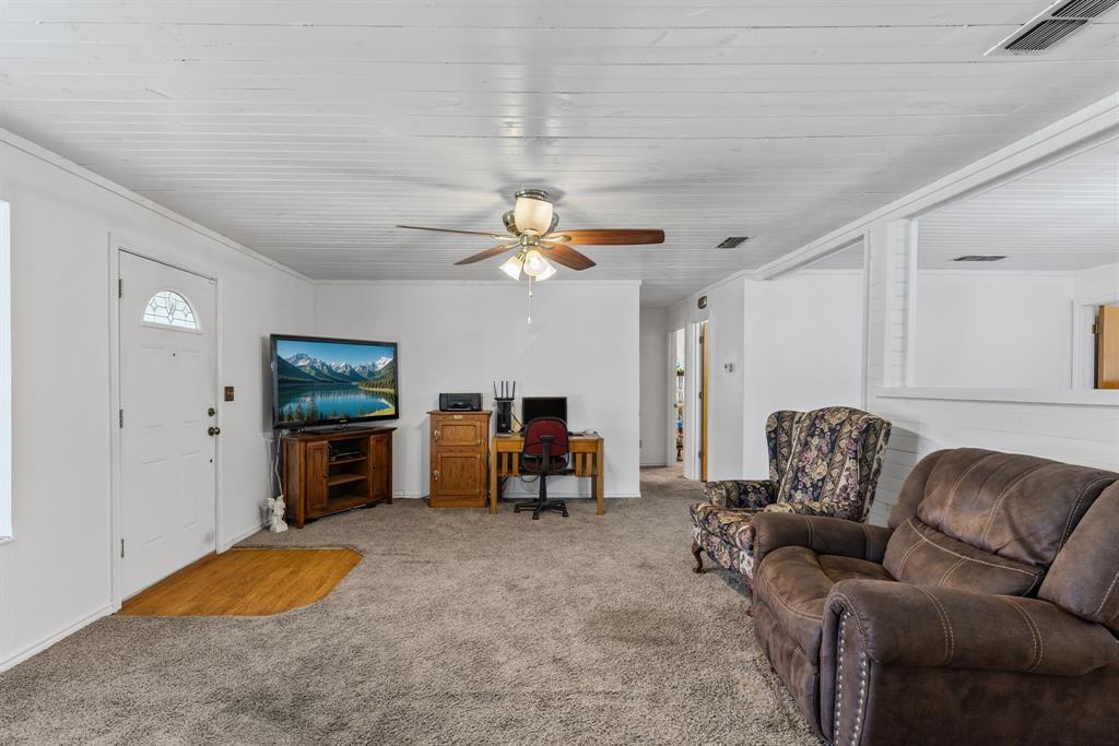 206 N Main Street Property Photo 7