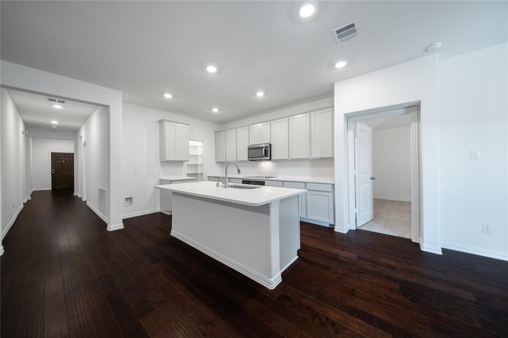 3417 Longfellow Avenue Property Photo 4