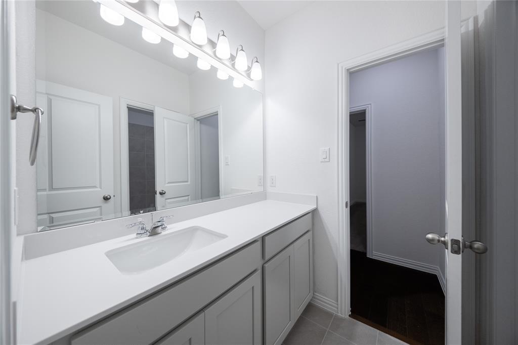 3417 Longfellow Avenue Property Photo 16