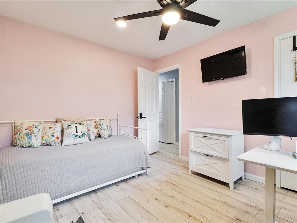 108 Sunview Street Property Photo 12