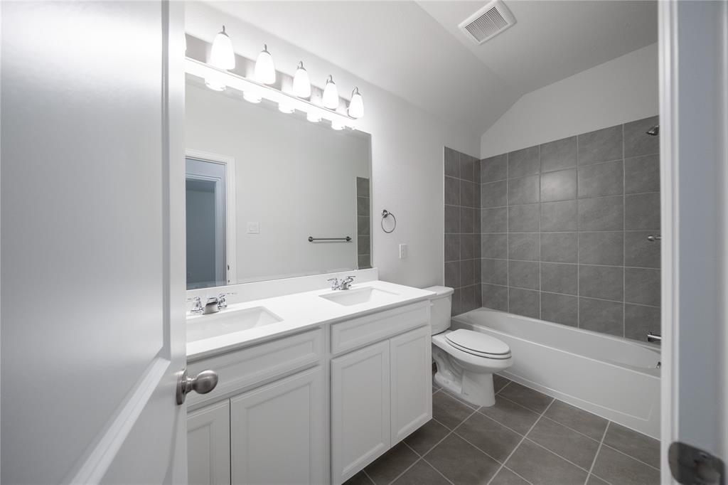 3426 Hillingdon Road Property Photo 20
