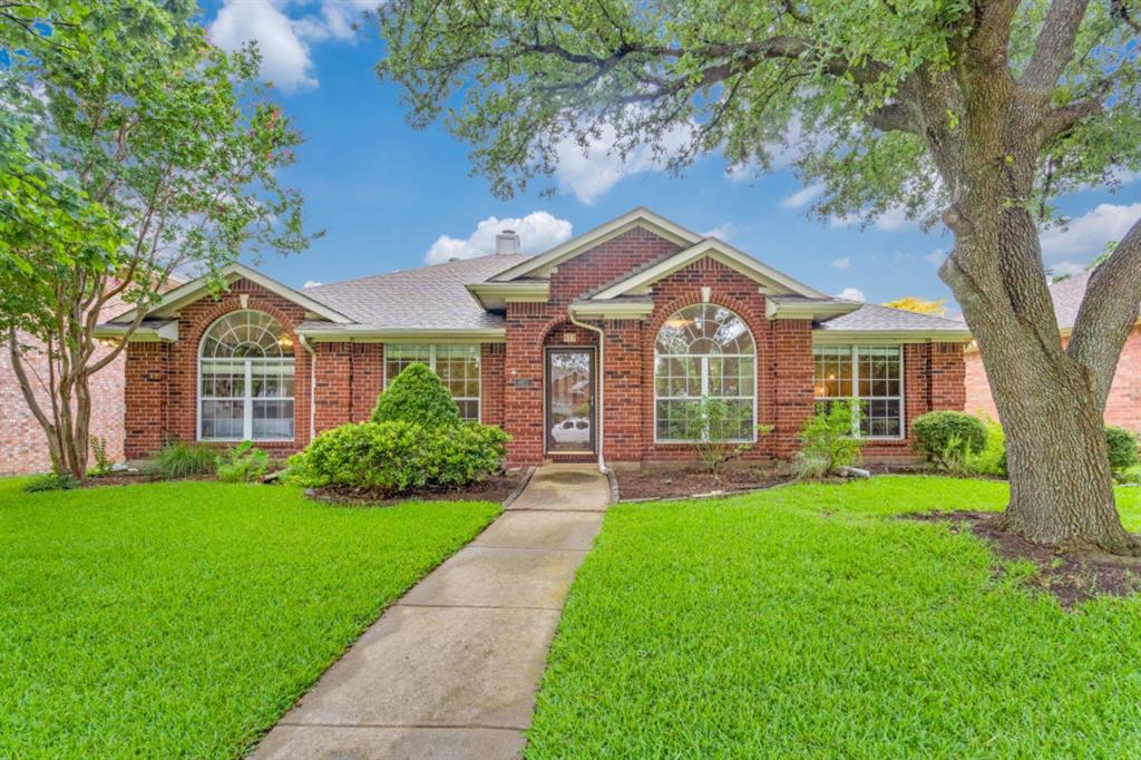 812 Weeping Willow Court Property Photo 1