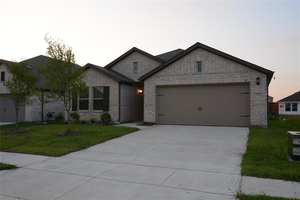 1712 Calanques Street Property Photo 1