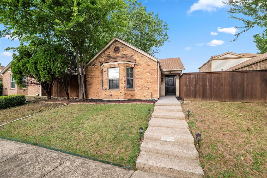 2800 Bridge Lake Drive Property Photo 1