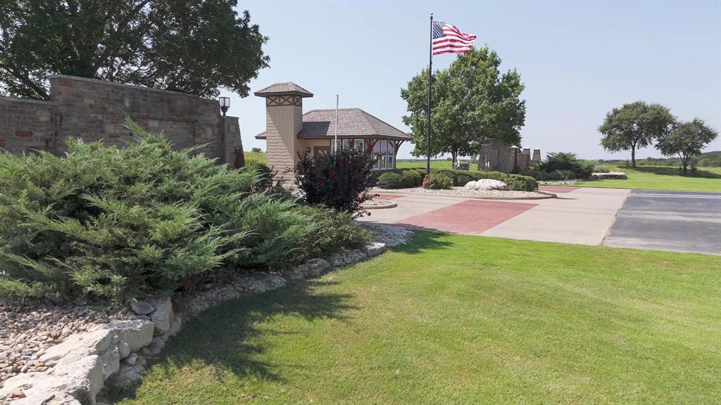 8638 Retreat Boulevard Property Photo 2