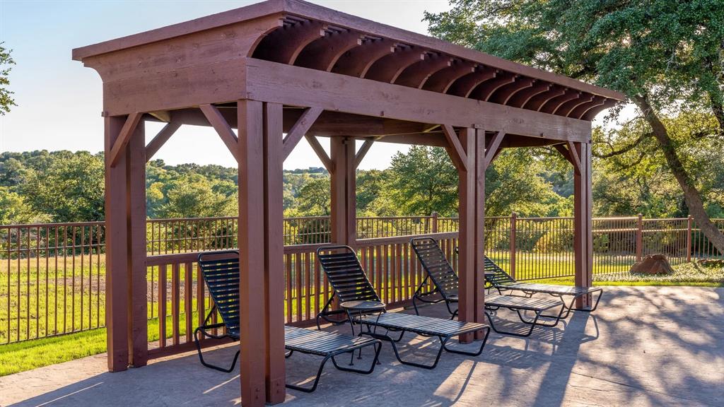8638 Retreat Boulevard Property Photo 16
