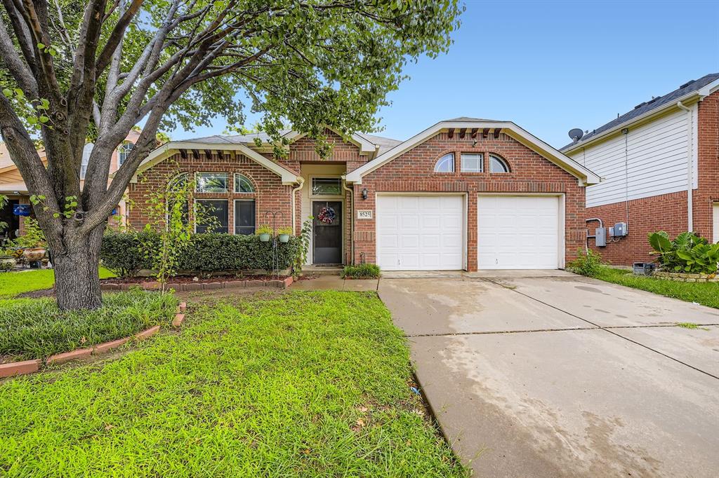 8525 Silverbell Lane Property Photo 1
