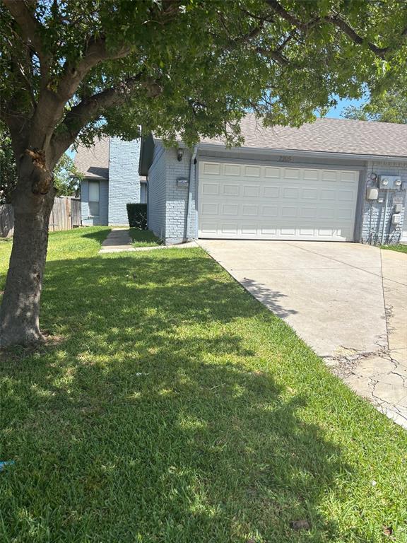 2205 Heritage Circle Property Photo 1