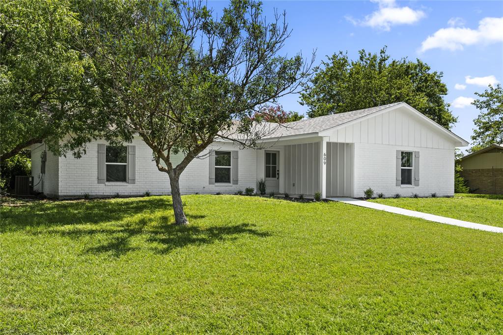 609 Coahuila Drive