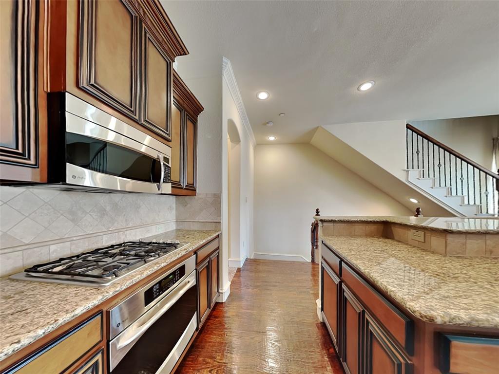 4037 Winsor Drive Property Photo 6