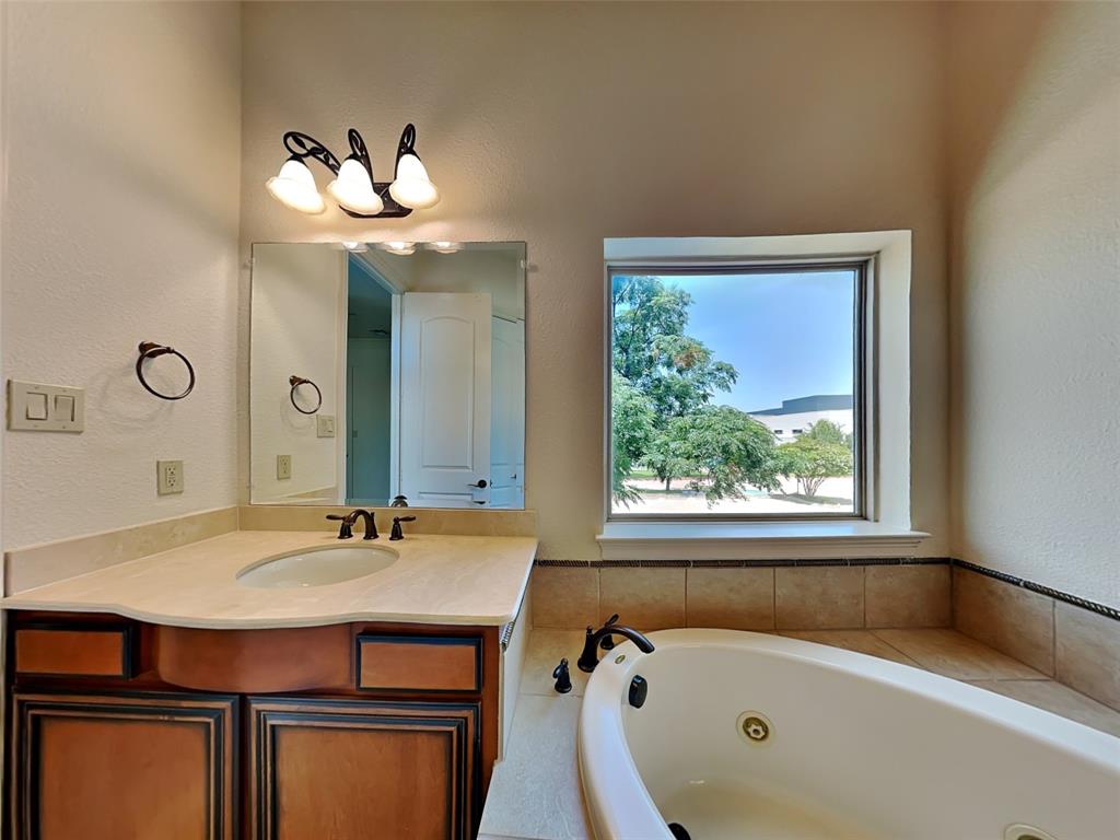 4037 Winsor Drive Property Photo 13