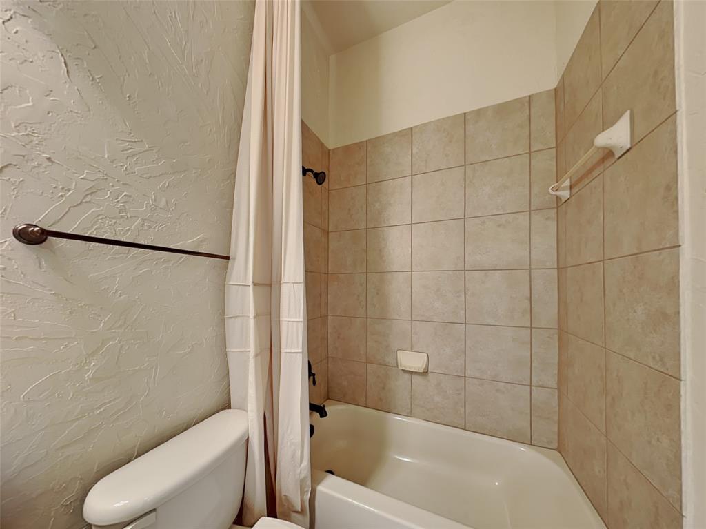 4037 Winsor Drive Property Photo 17