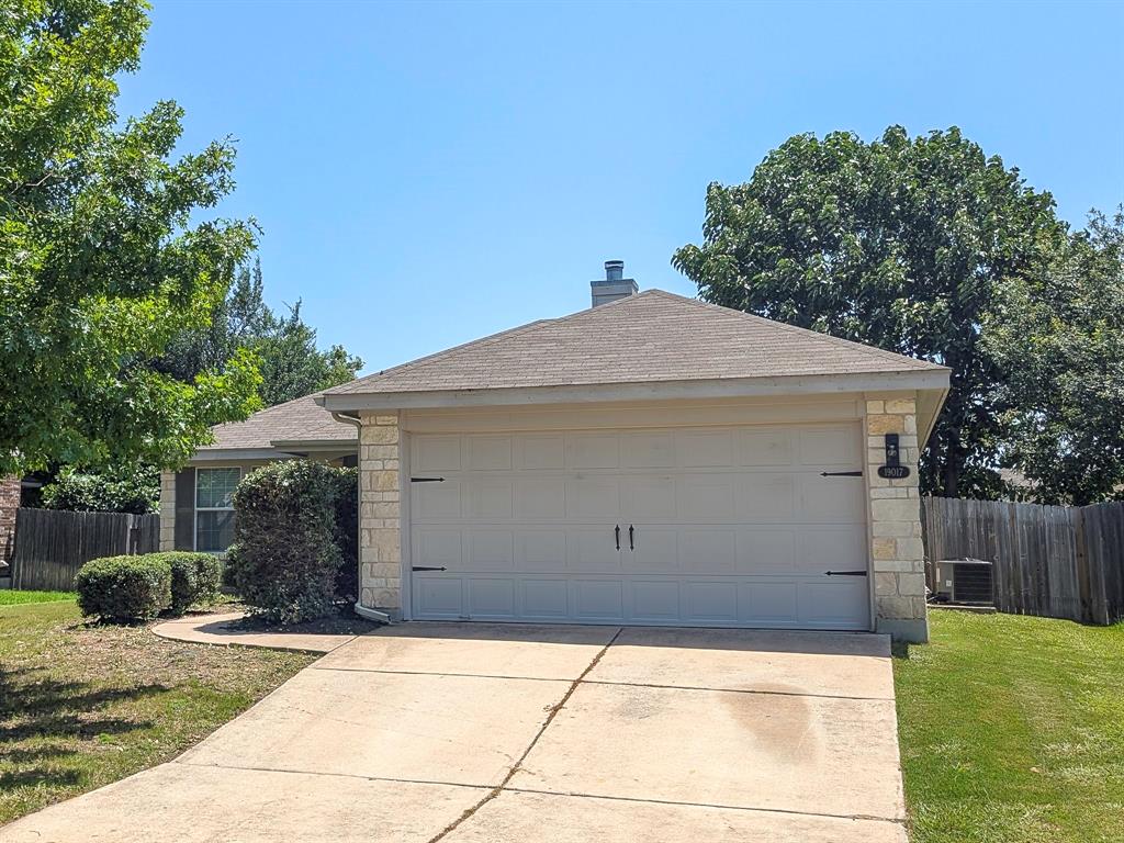 19017 Leigh Lane Property Photo 1