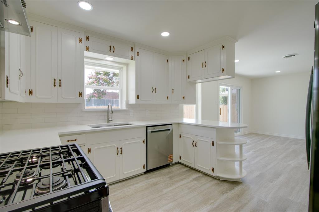 418 Frances Way Property Photo 9