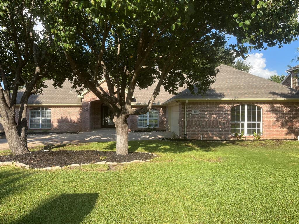 42 W Hillside Place