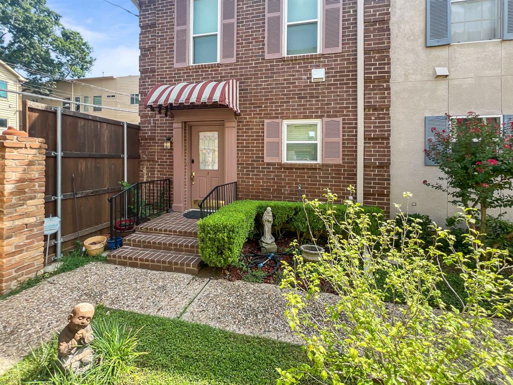 2727 Shelby Avenue J Property Photo 1