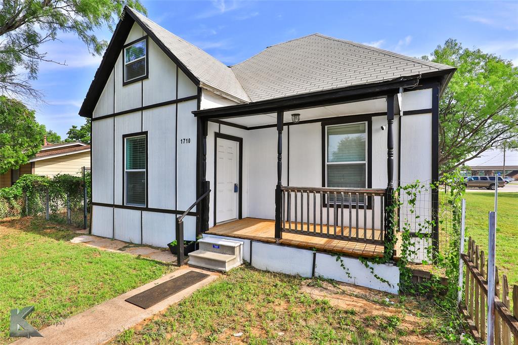1710 Jameson Street Property Photo 1