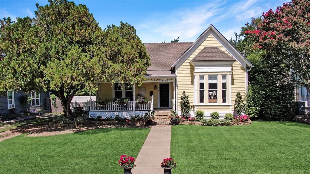 704 Parker Street Property Photo 1