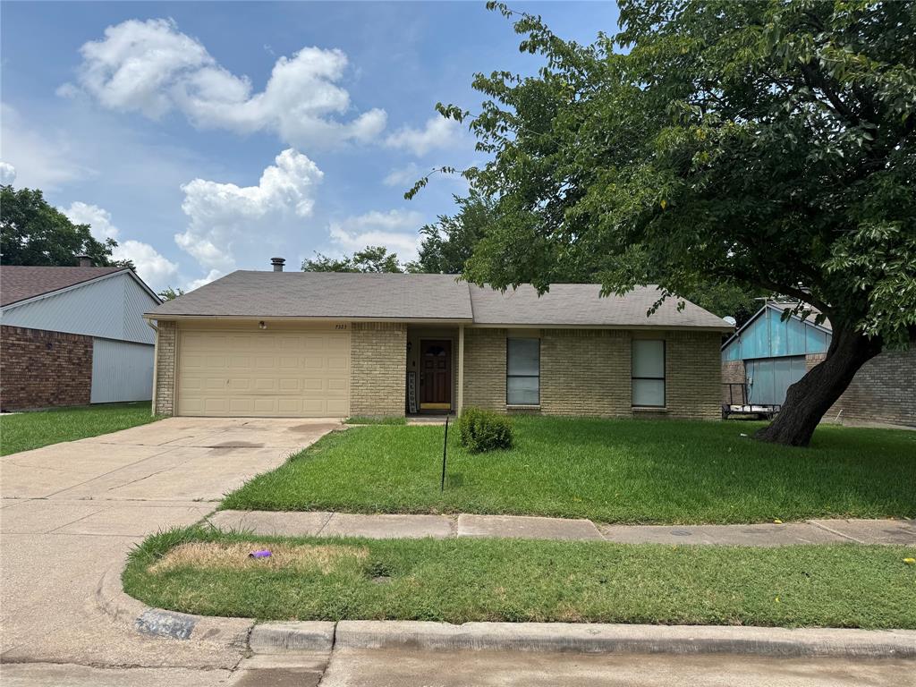 7323 Ashcrest Lane Property Photo 1