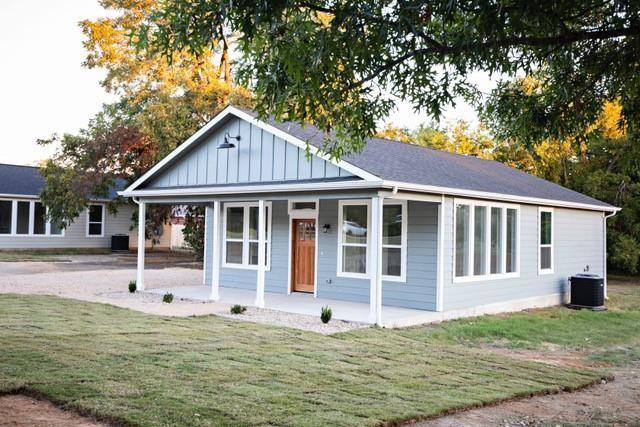 704 Walnut Street Property Photo 1