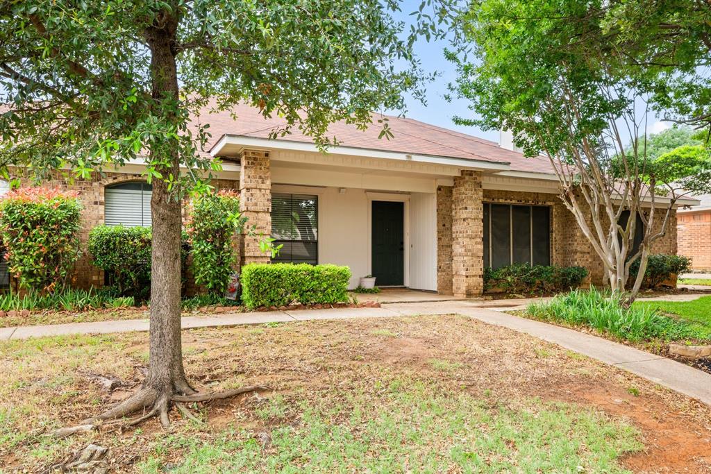 2911 Post Oak Drive Property Photo 1