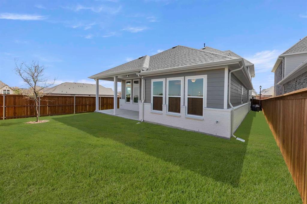 1021 Golden Galaxy Property Photo 5