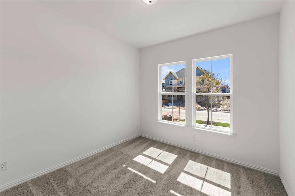 1021 Golden Galaxy Property Photo 7