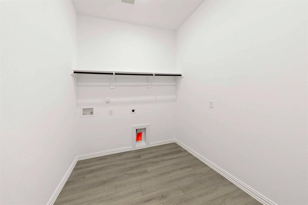 1021 Golden Galaxy Property Photo 9