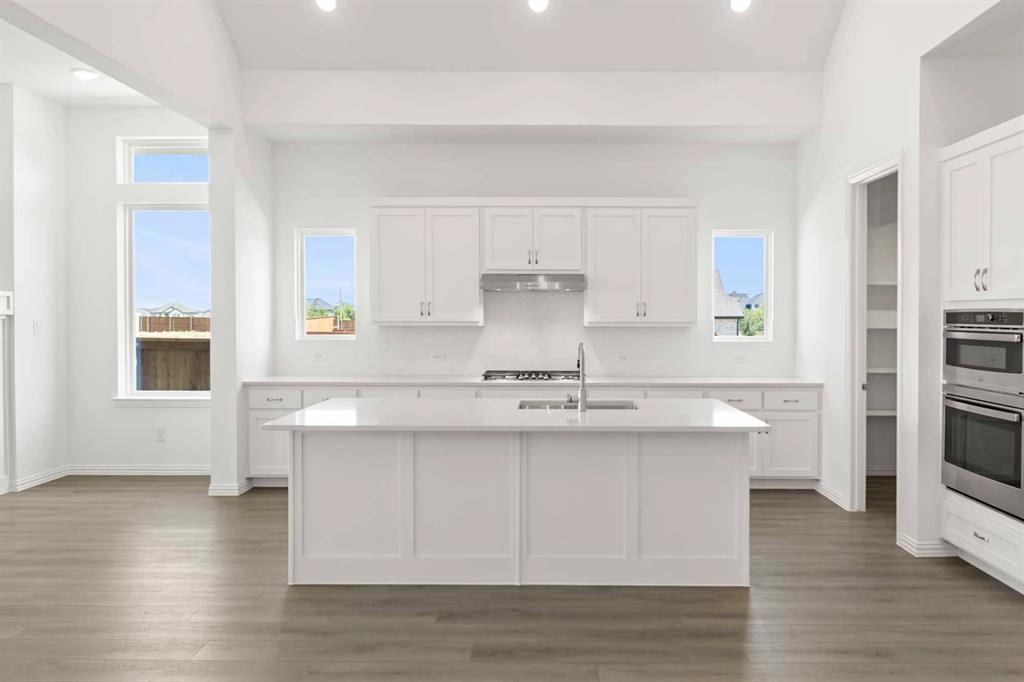 1021 Golden Galaxy Property Photo 10